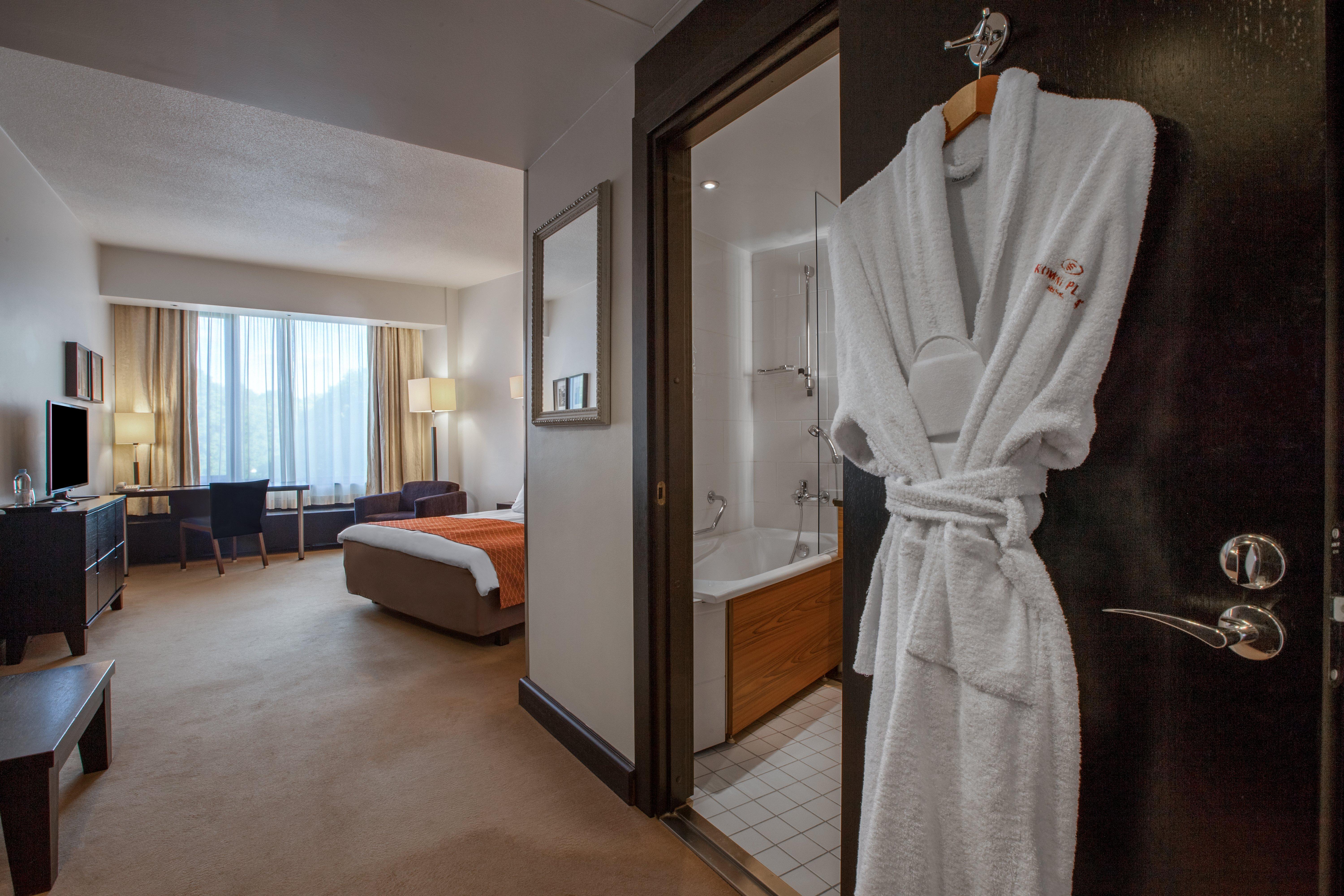 Crowne Plaza Helsinki - Hesperia By Ihg Hotel Ngoại thất bức ảnh