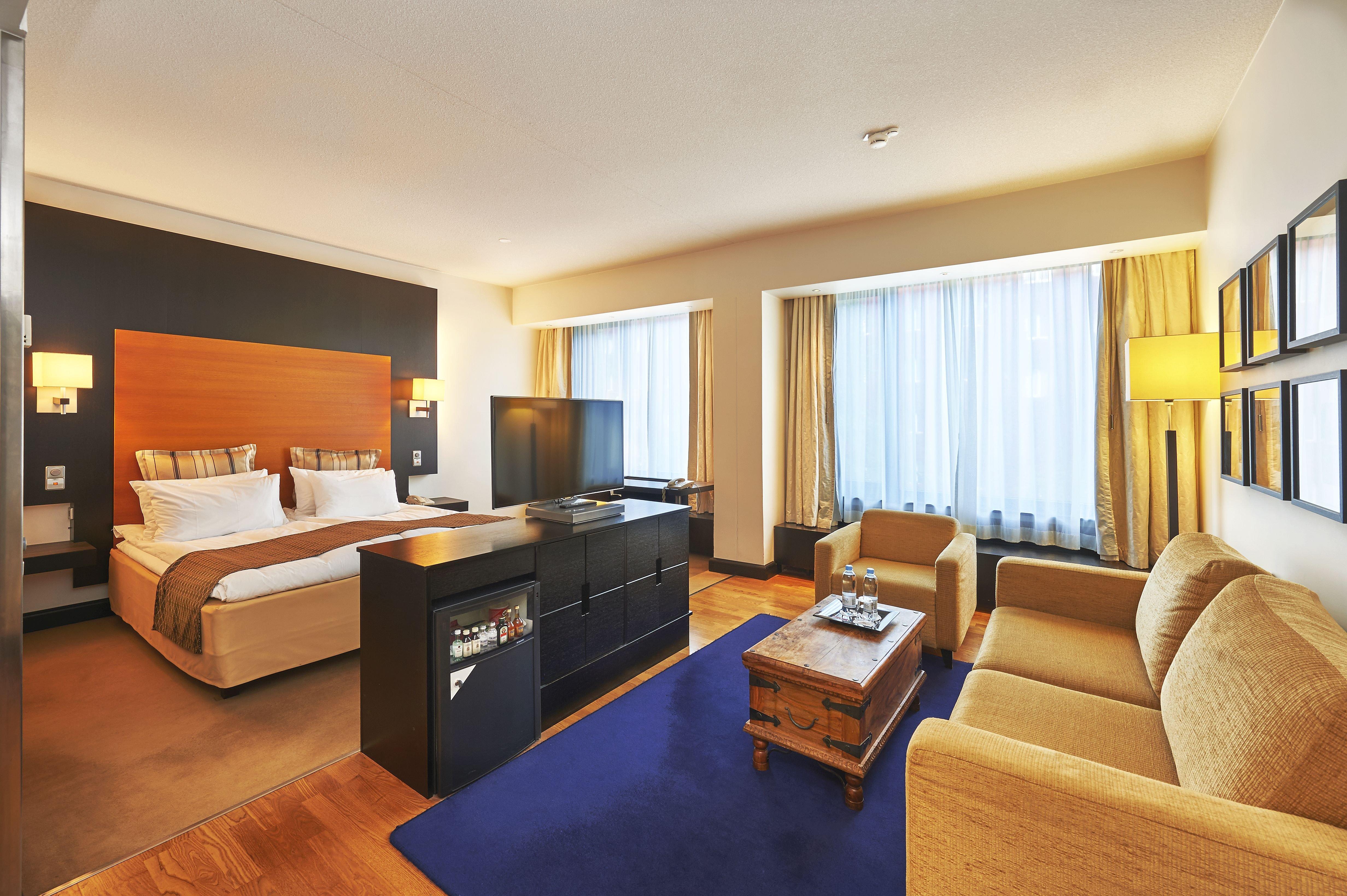 Crowne Plaza Helsinki - Hesperia By Ihg Hotel Ngoại thất bức ảnh